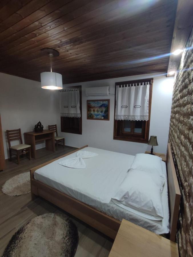 Eni entire guesthouse Berat Extérieur photo