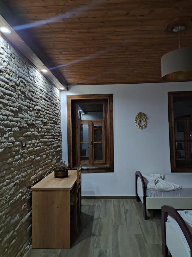 Eni entire guesthouse Berat Extérieur photo